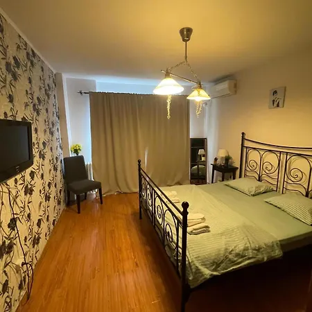 2 Bdrm Witn Amazing View Apartment