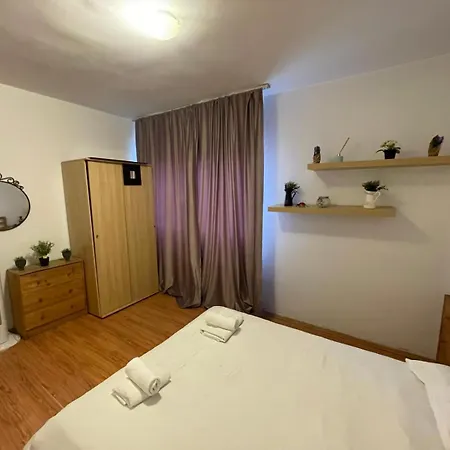 2 Bdrm Witn Amazing View Апартаменты Бухарест